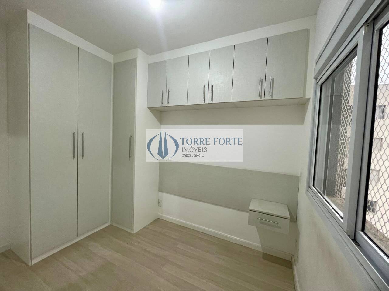 Apartamento à venda com 2 quartos, 64m² - Foto 22