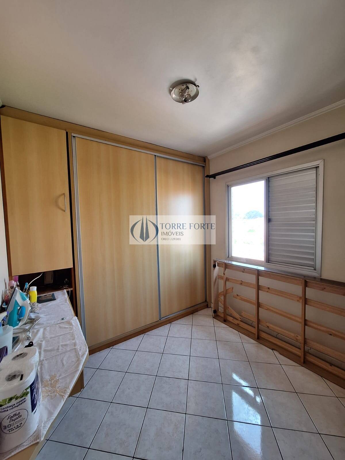 Apartamento à venda com 3 quartos, 75m² - Foto 12