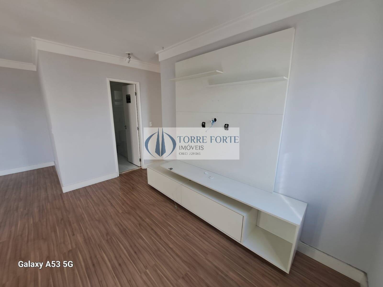 Apartamento à venda com 3 quartos, 63m² - Foto 2