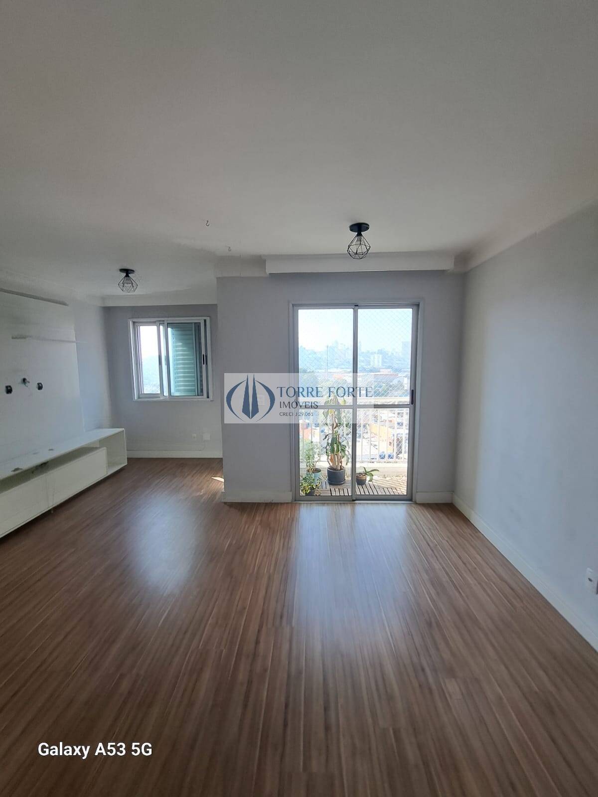 Apartamento à venda com 3 quartos, 63m² - Foto 3