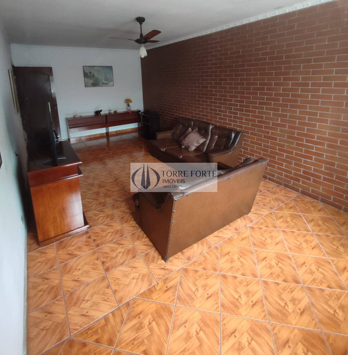 Casa à venda com 4 quartos, 150m² - Foto 4