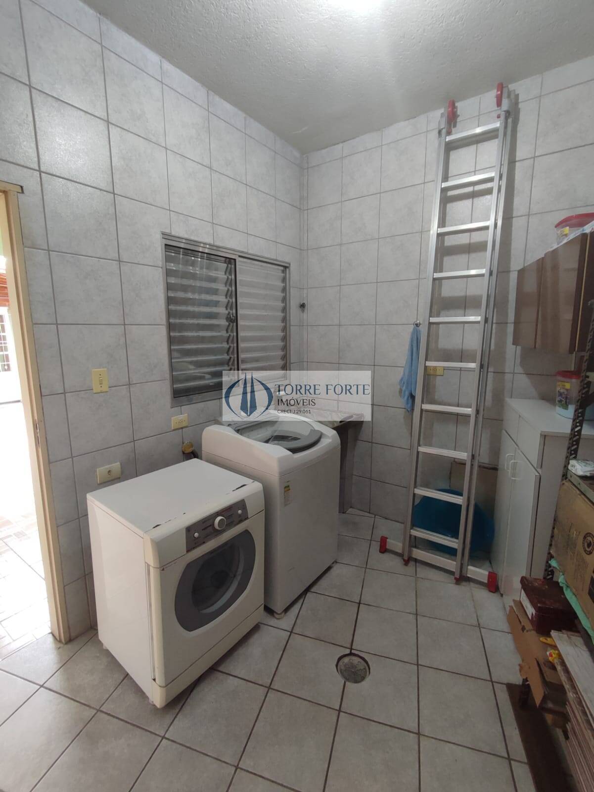 Casa à venda com 4 quartos, 150m² - Foto 26