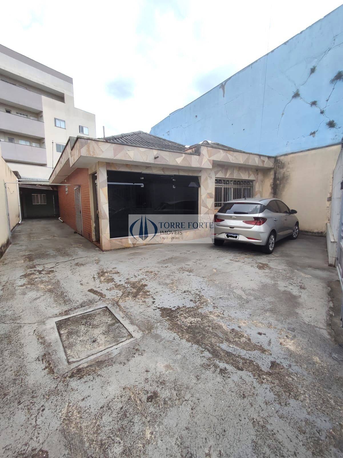 Casa à venda com 4 quartos, 150m² - Foto 2