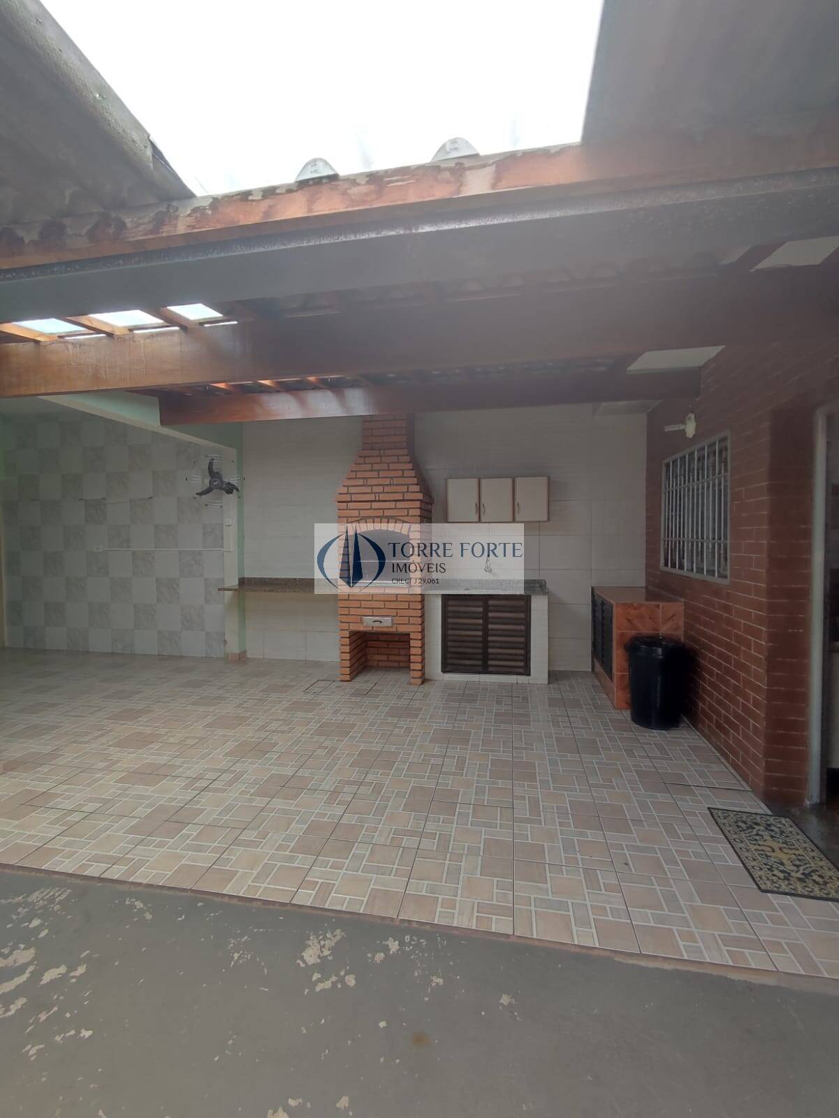 Casa à venda com 4 quartos, 150m² - Foto 9