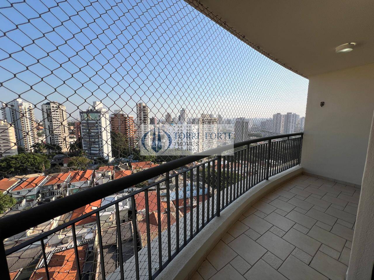 Apartamento à venda com 2 quartos, 85m² - Foto 2