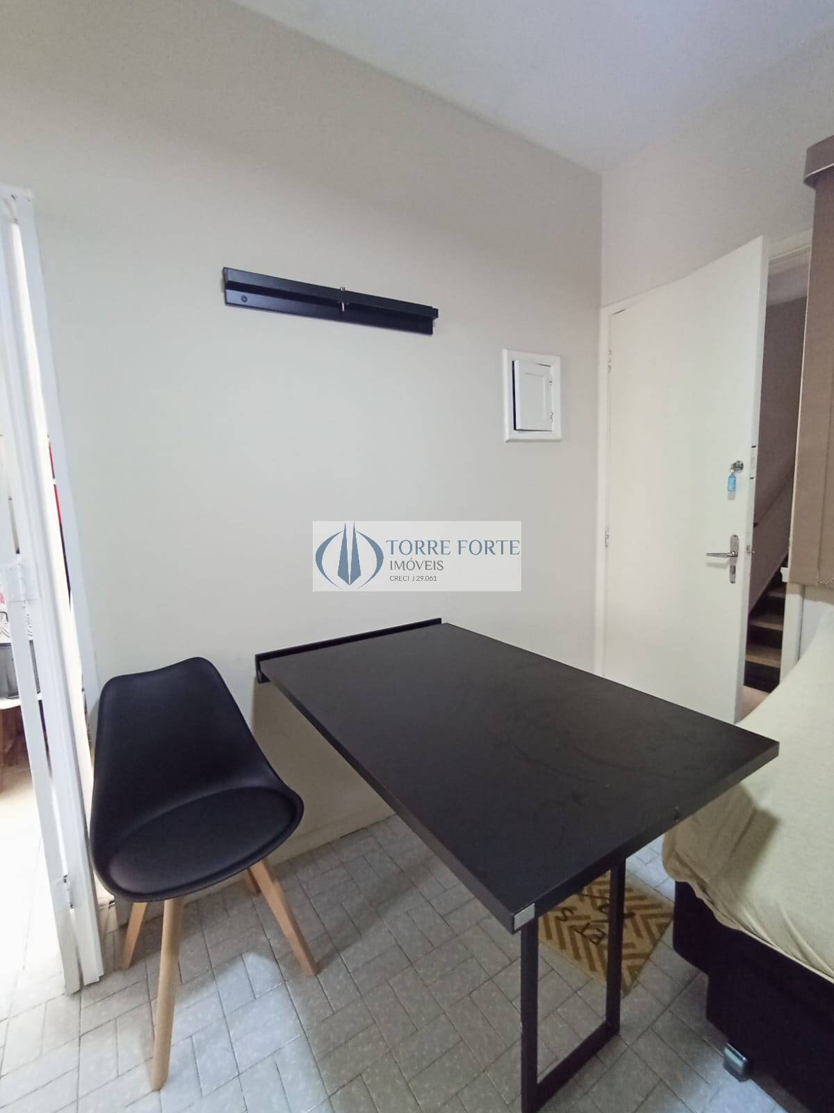 Apartamento à venda com 1 quarto, 41m² - Foto 2