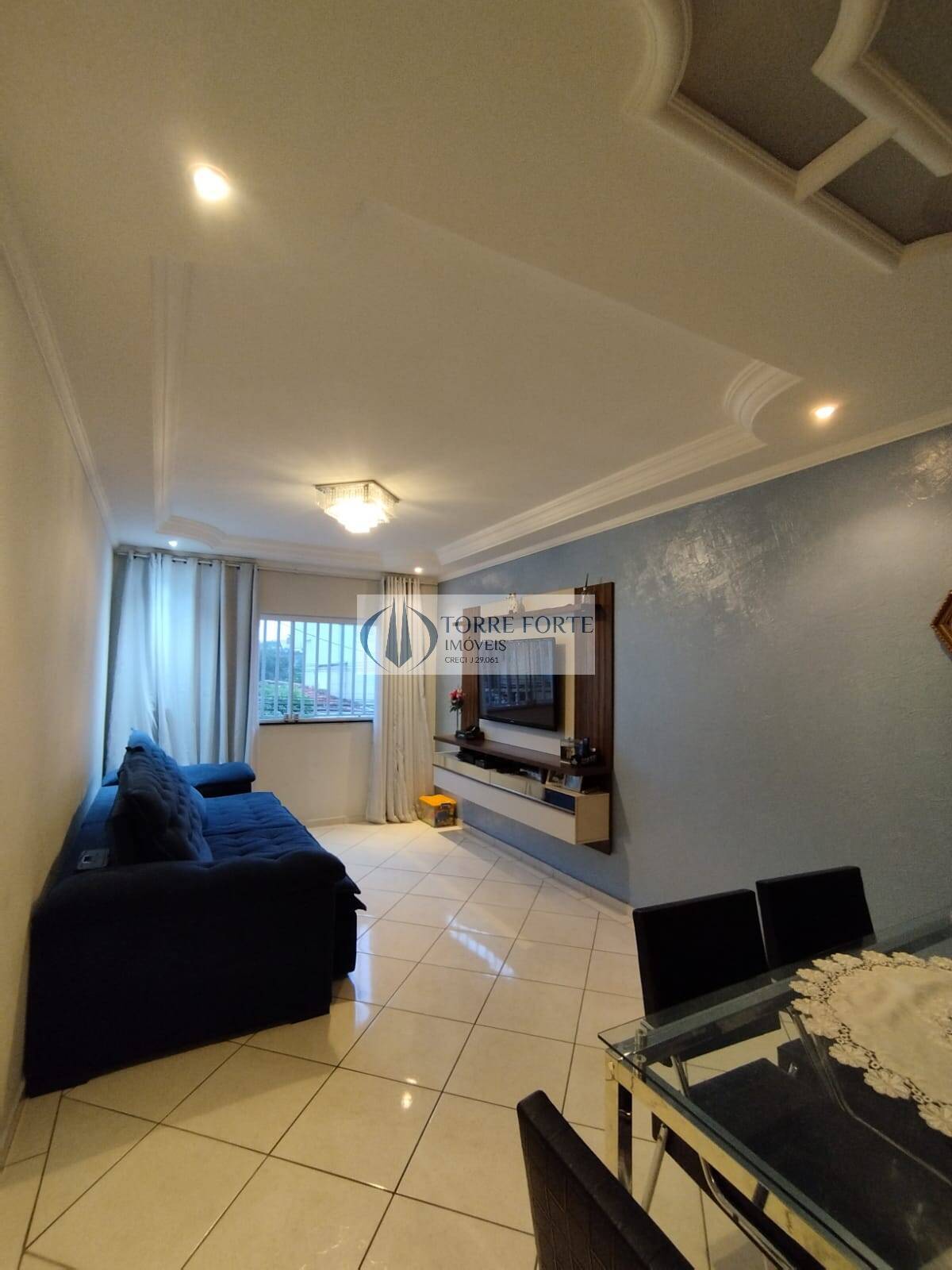 Casa à venda com 3 quartos, 136m² - Foto 2