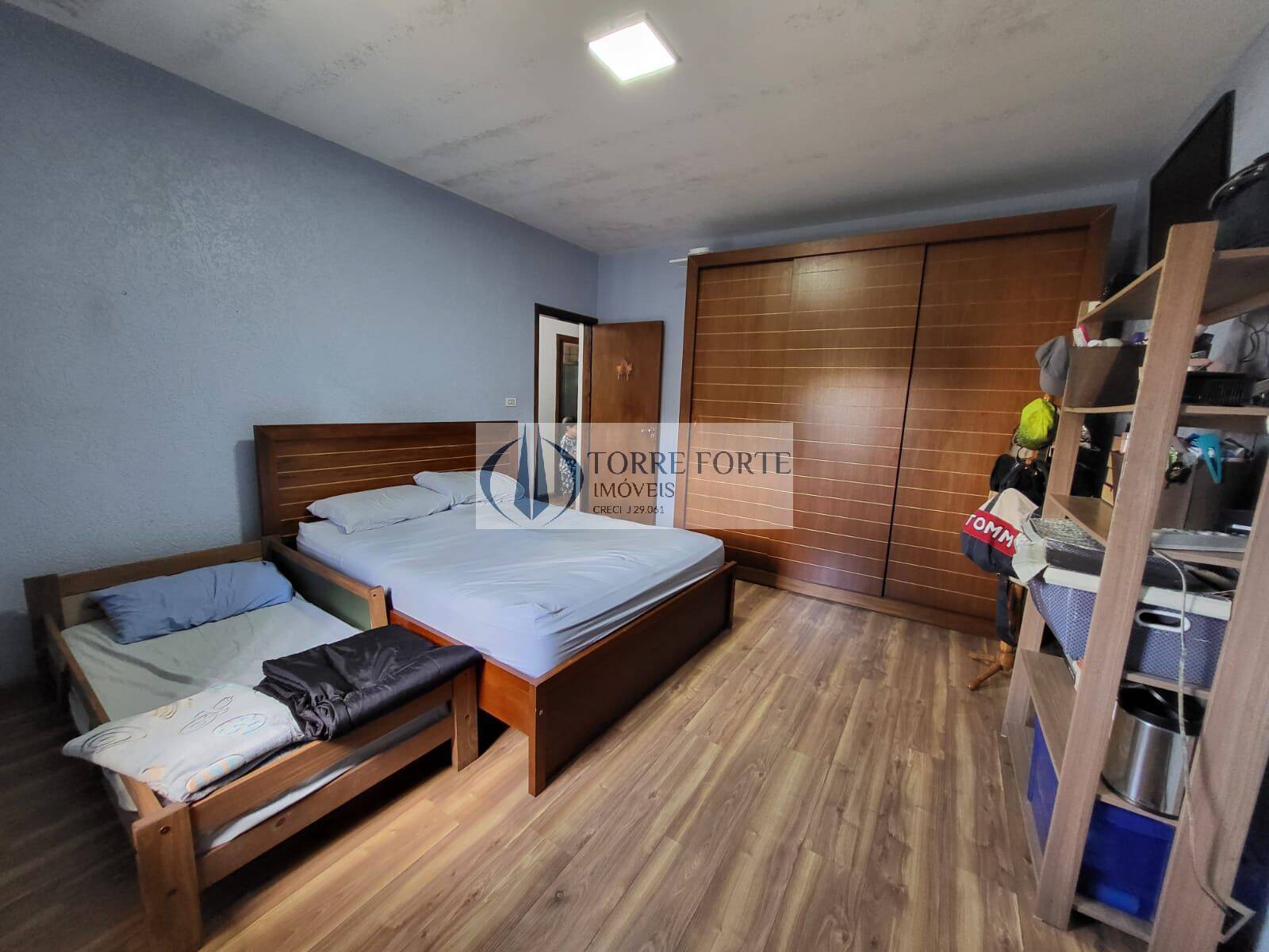 Casa à venda com 3 quartos, 203m² - Foto 6