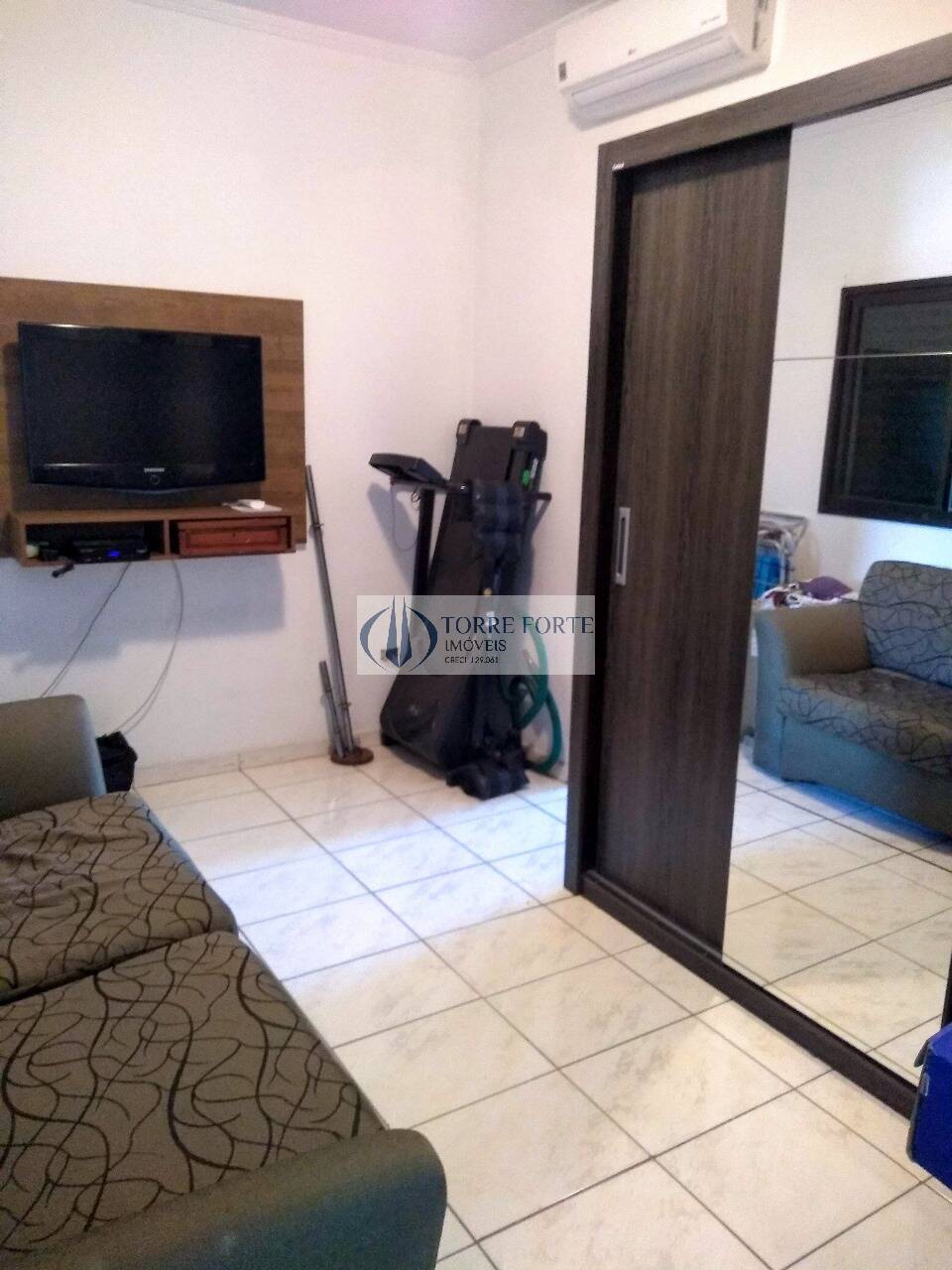 Apartamento à venda com 2 quartos, 64m² - Foto 2