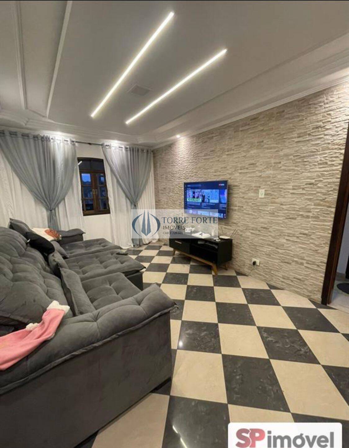 Casa à venda com 3 quartos, 150m² - Foto 1