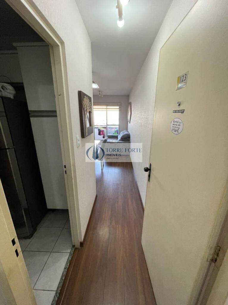 Apartamento para alugar com 2 quartos, 50m² - Foto 11