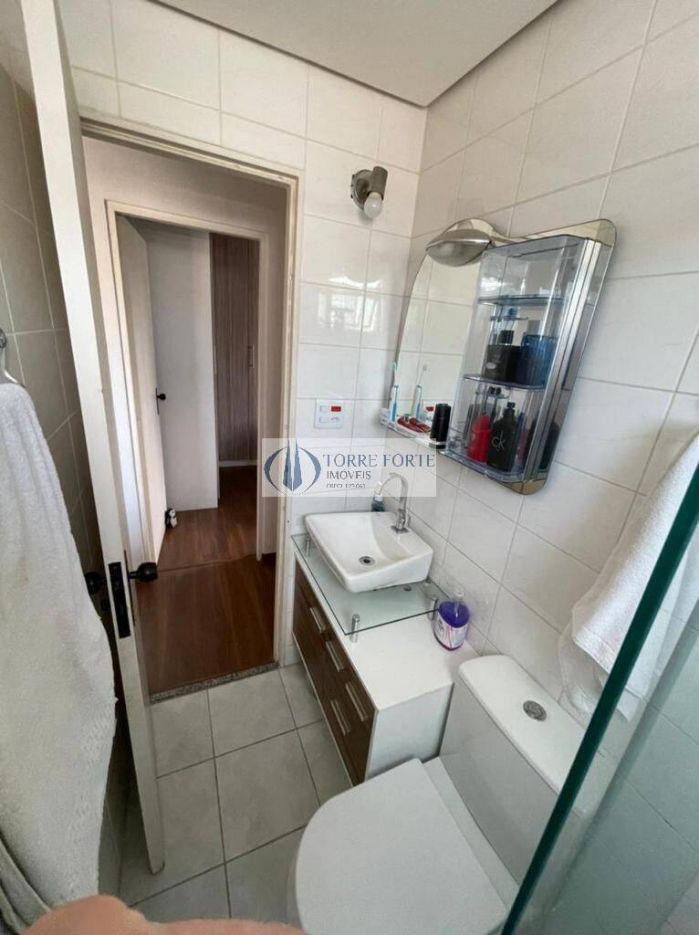 Apartamento para alugar com 2 quartos, 50m² - Foto 15