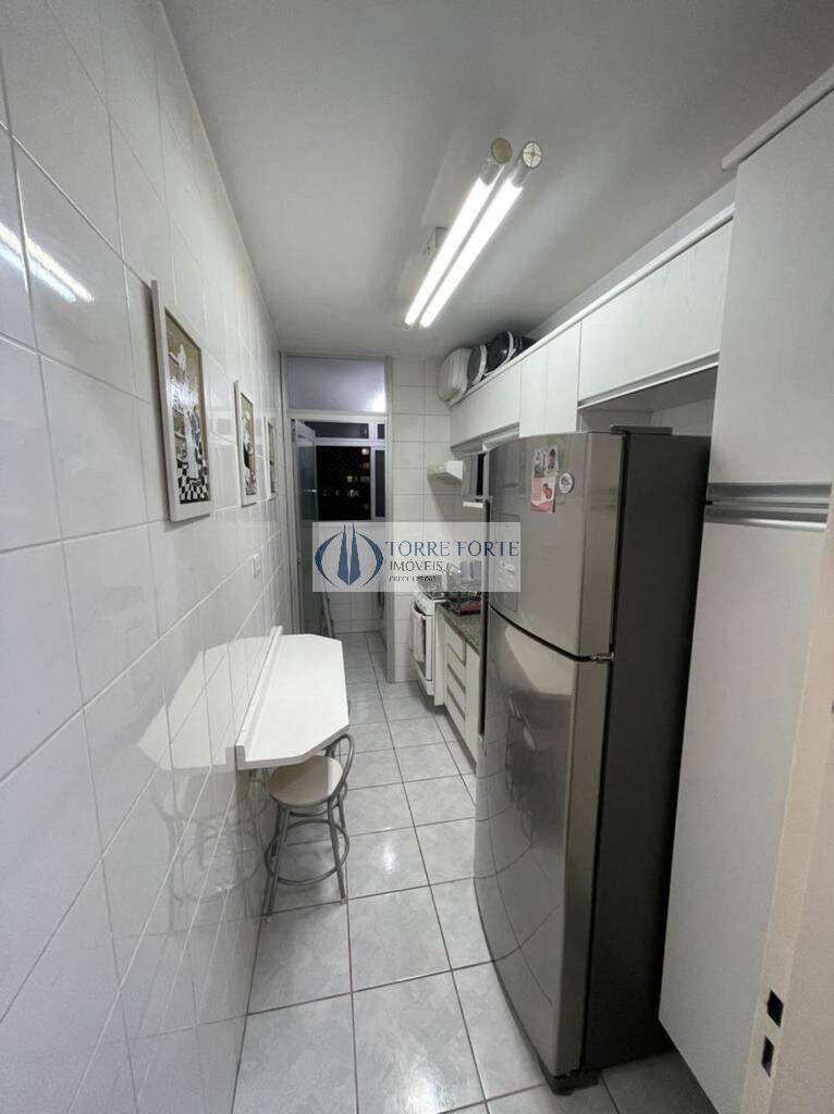 Apartamento para alugar com 2 quartos, 50m² - Foto 8