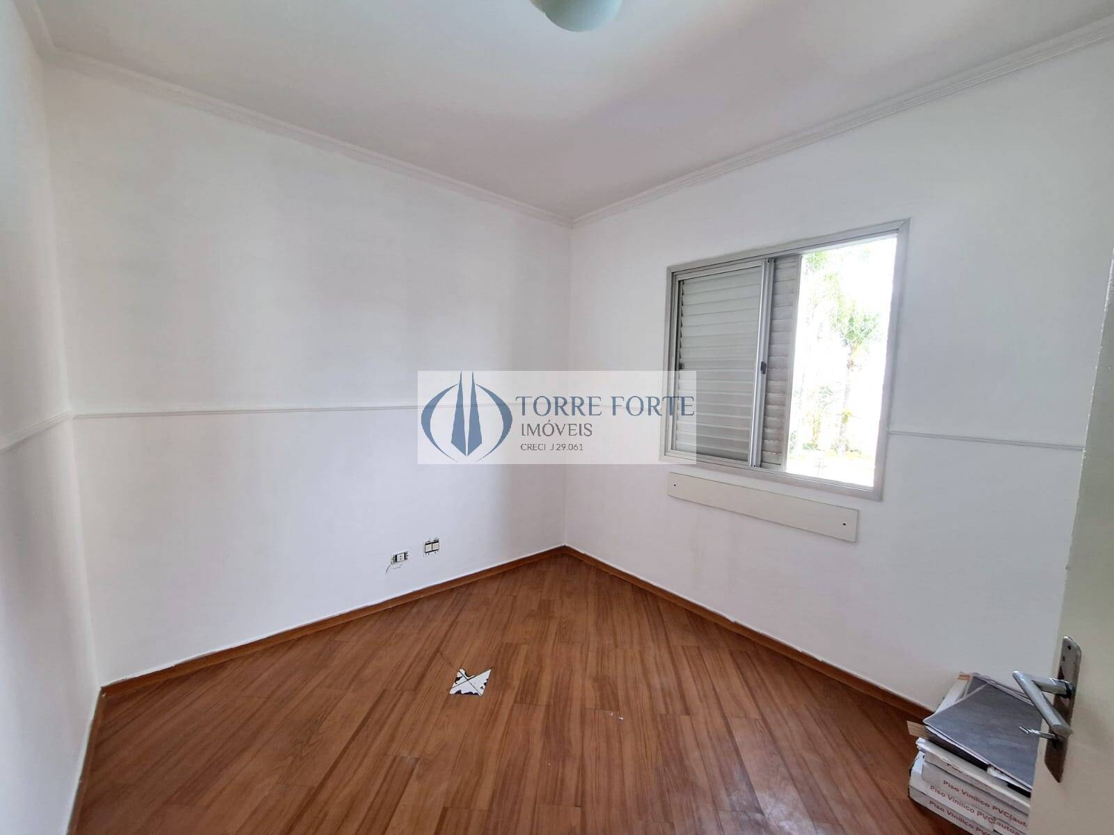 Apartamento à venda com 3 quartos, 75m² - Foto 8