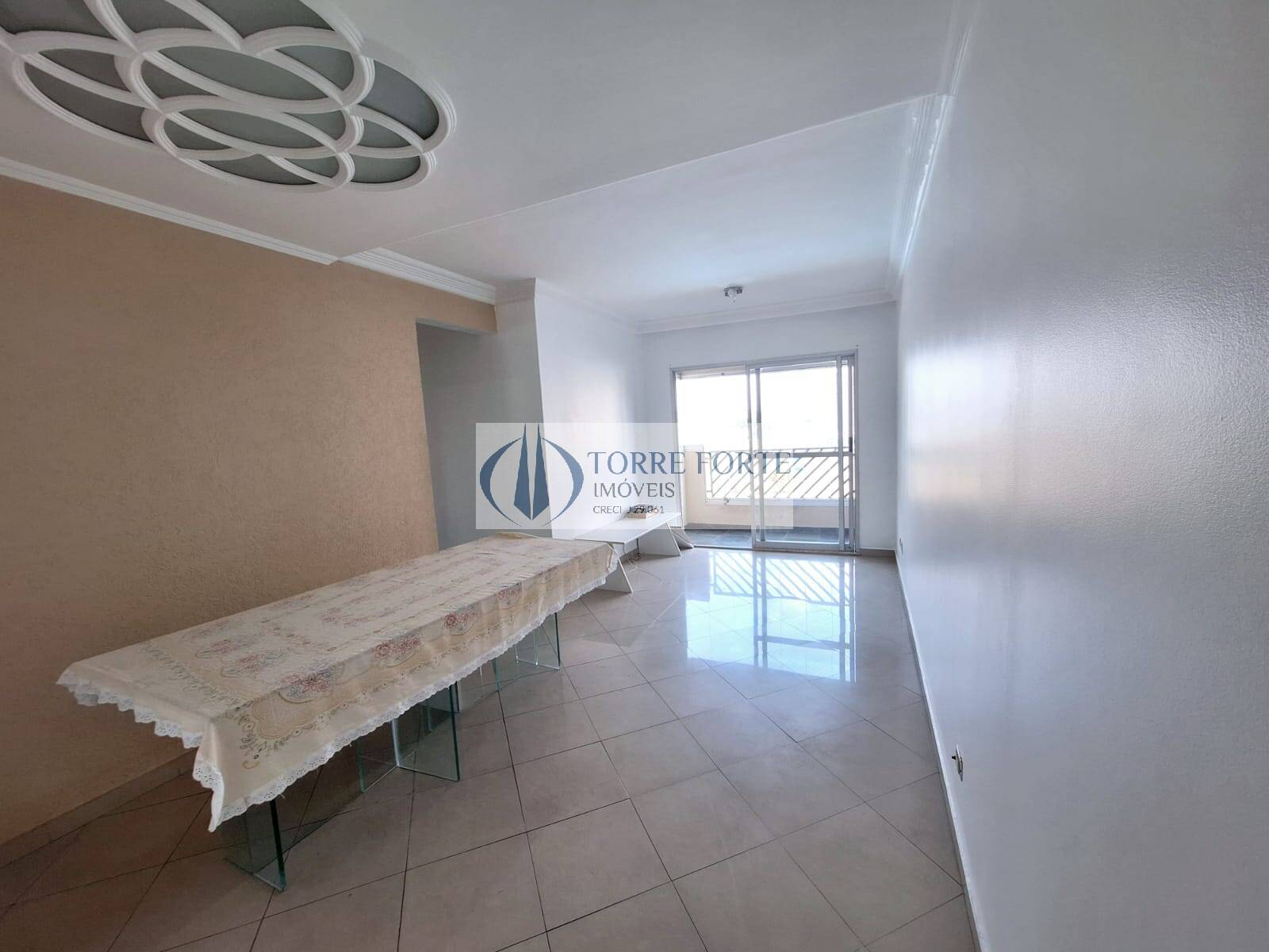 Apartamento à venda com 3 quartos, 75m² - Foto 3