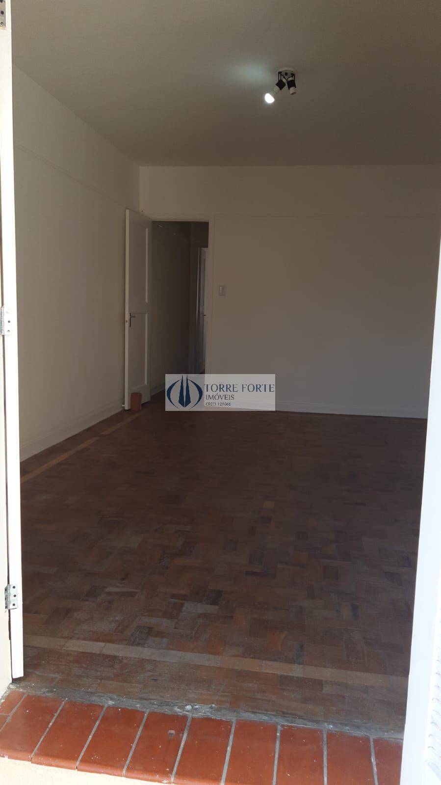 Casa à venda com 2 quartos, 100m² - Foto 12