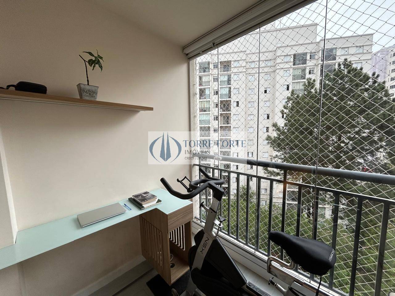 Apartamento à venda com 2 quartos, 70m² - Foto 12