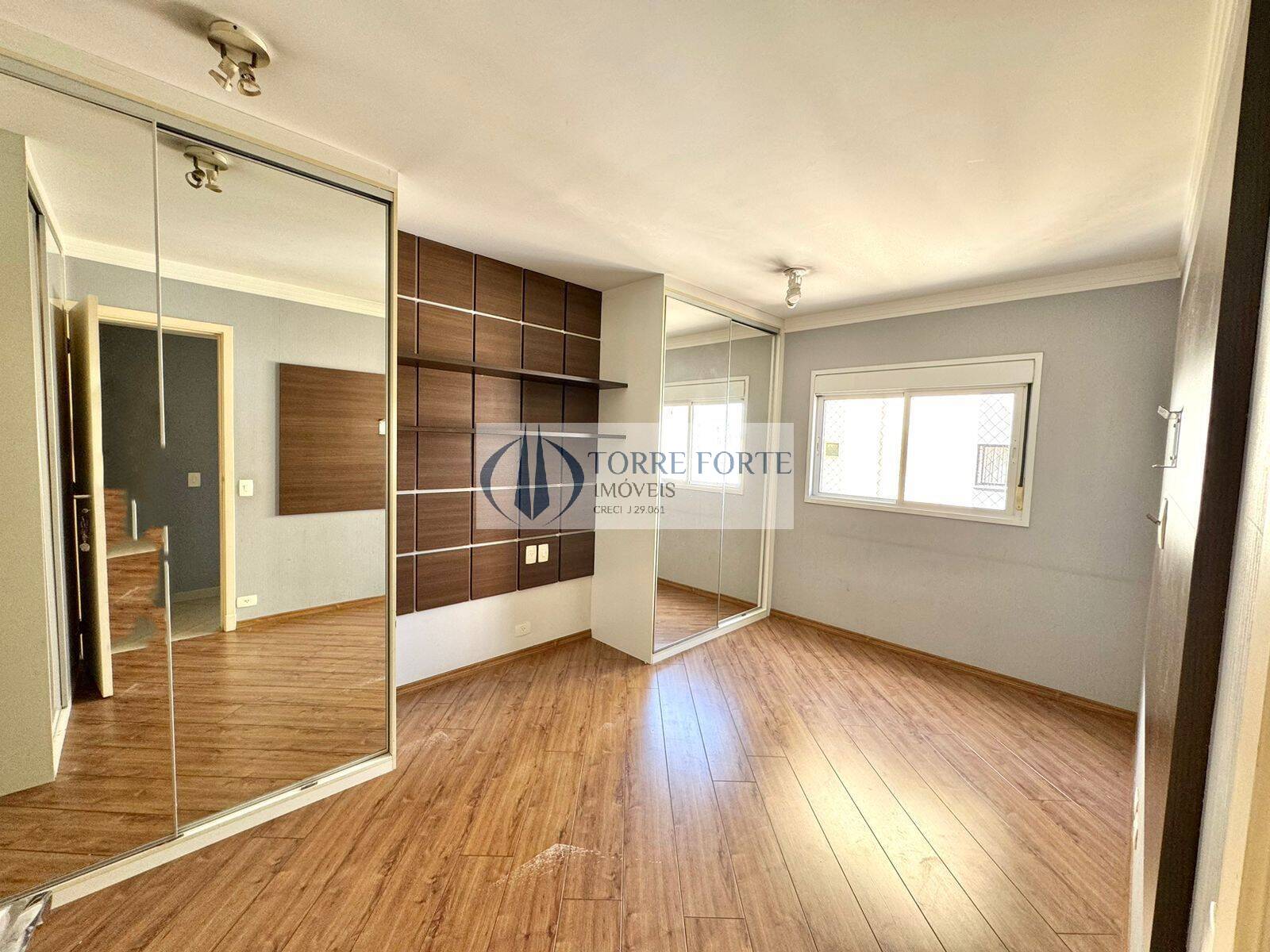 Apartamento à venda e aluguel com 3 quartos, 121m² - Foto 5