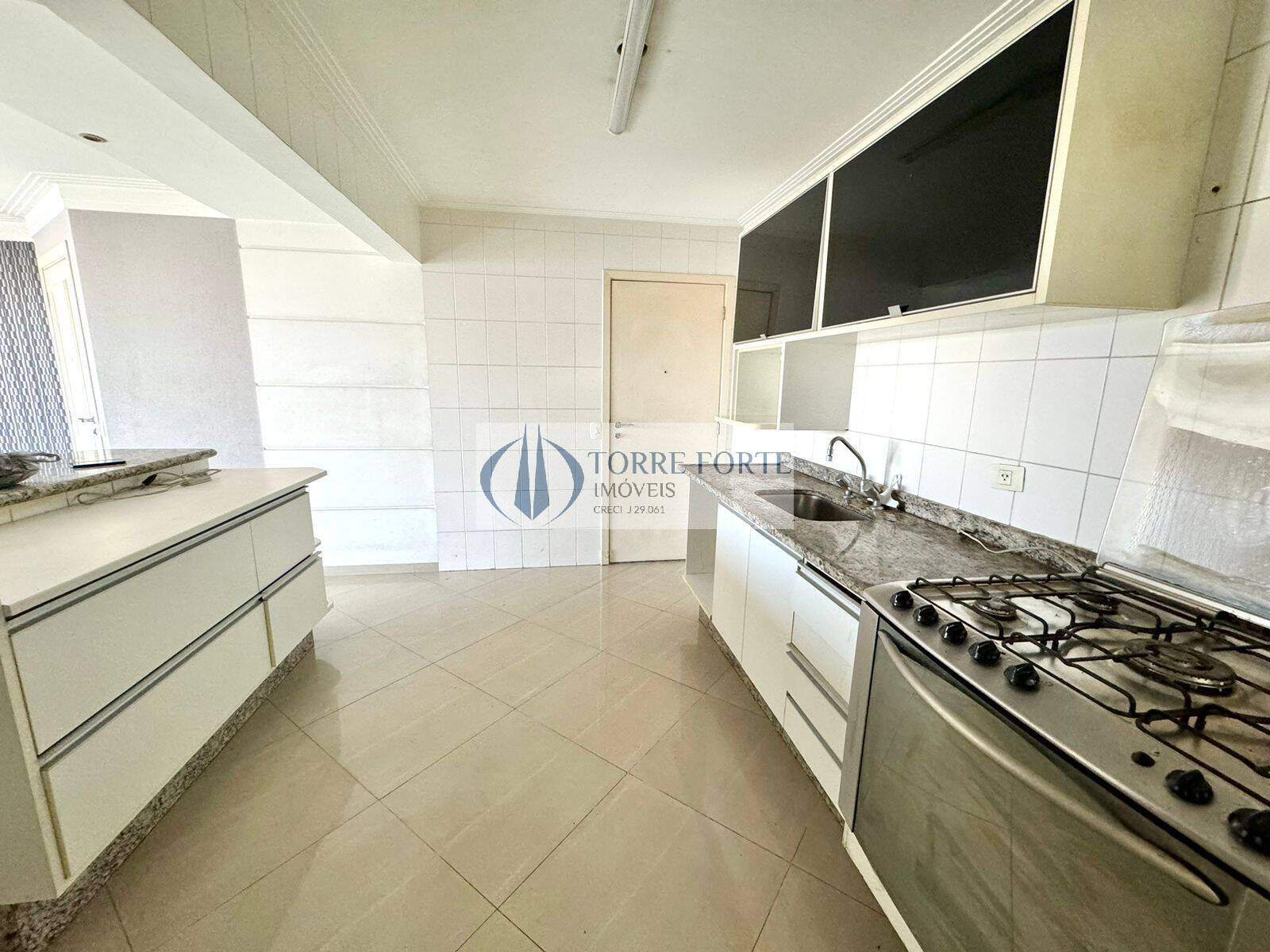 Apartamento à venda e aluguel com 3 quartos, 121m² - Foto 13