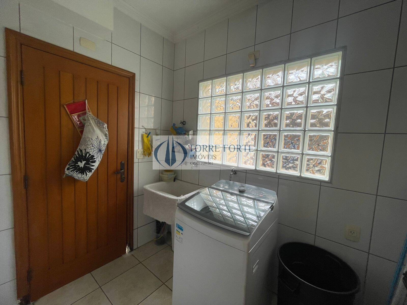 Sobrado à venda com 3 quartos, 198m² - Foto 24