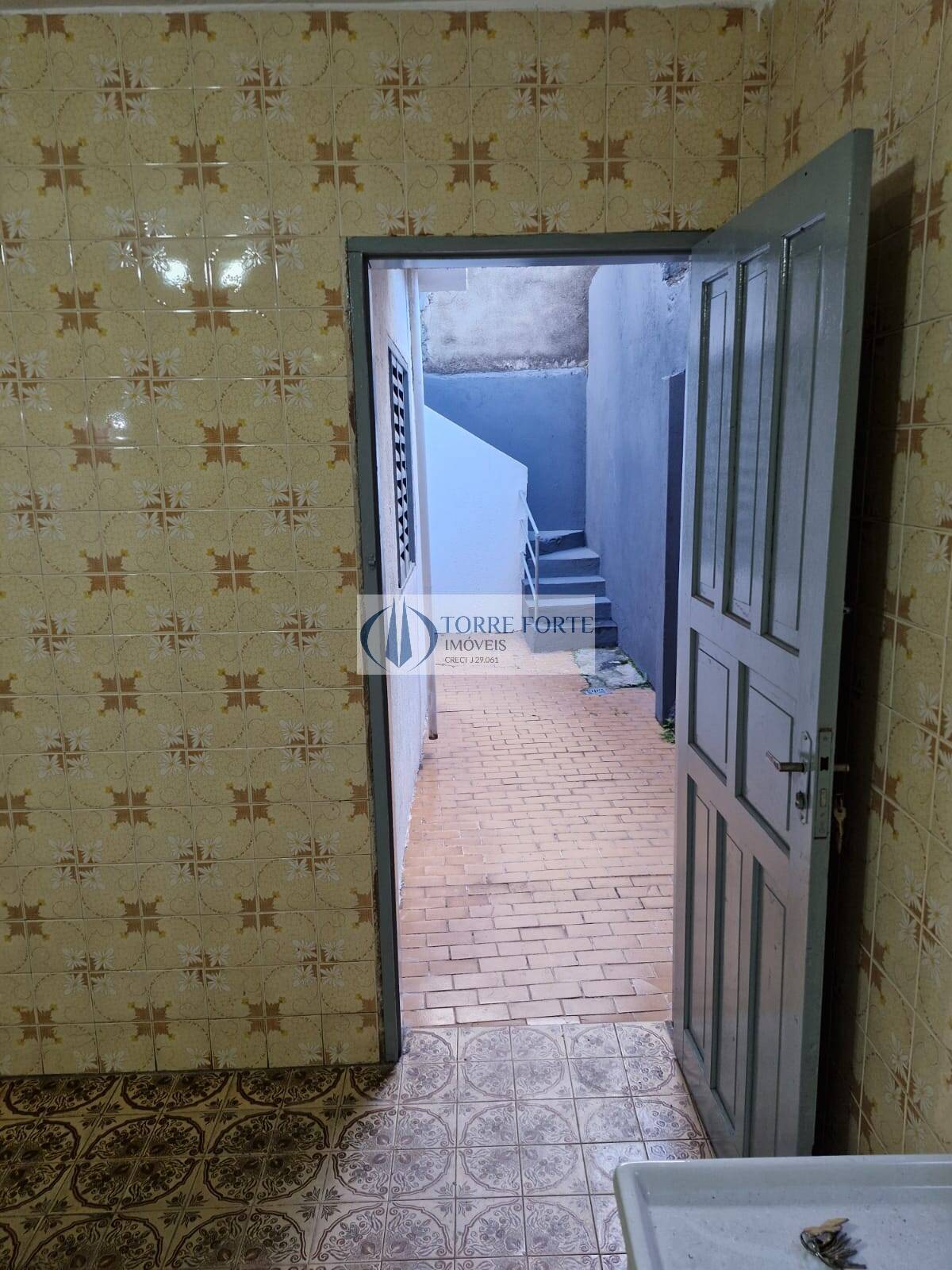 Casa à venda com 2 quartos, 130m² - Foto 6