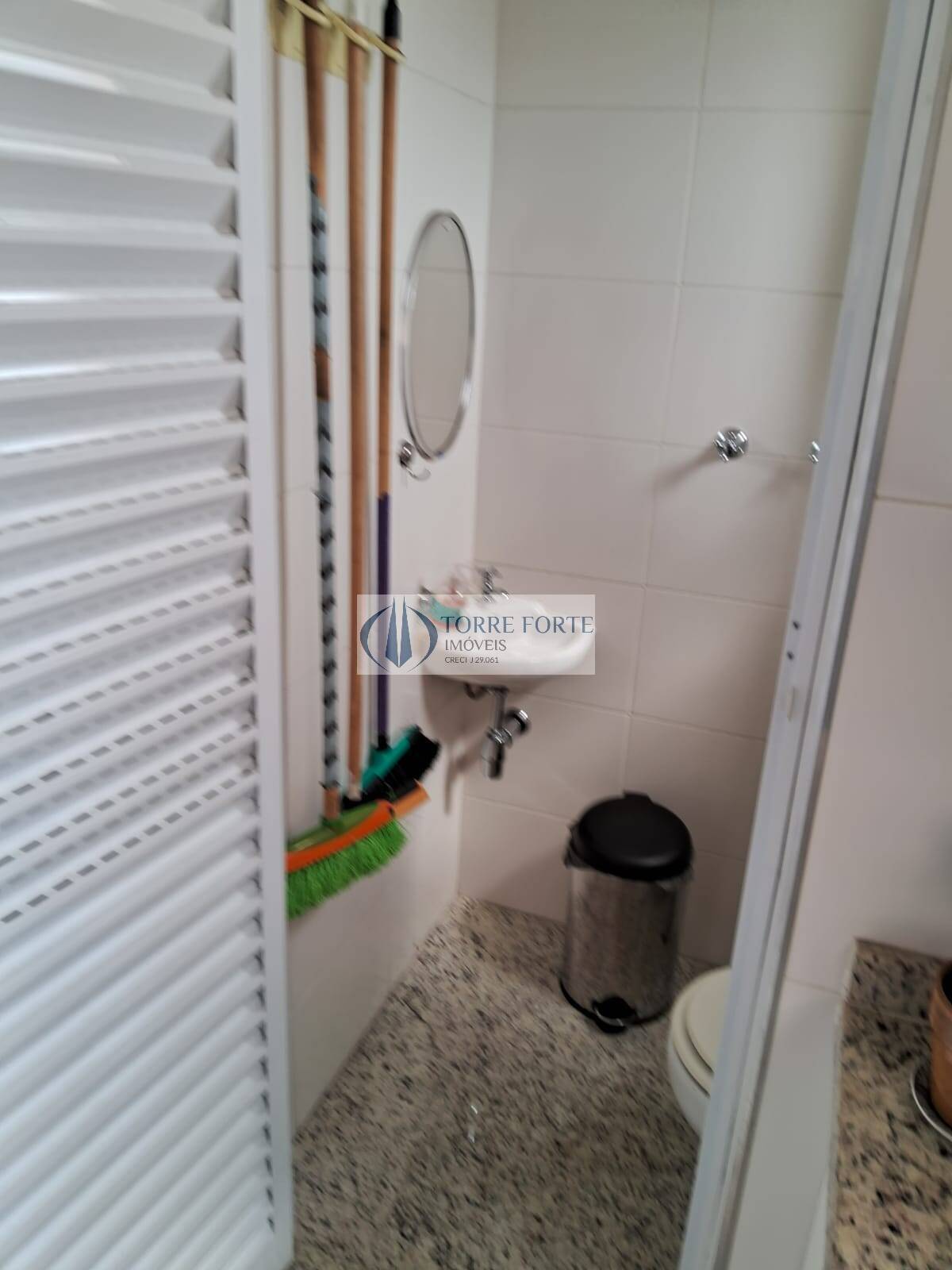 Apartamento à venda com 3 quartos, 85m² - Foto 2