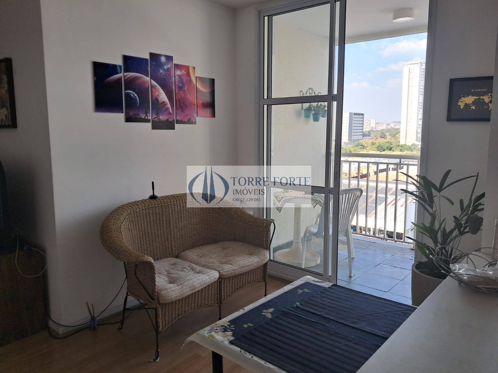 Apartamento à venda com 2 quartos, 64m² - Foto 1