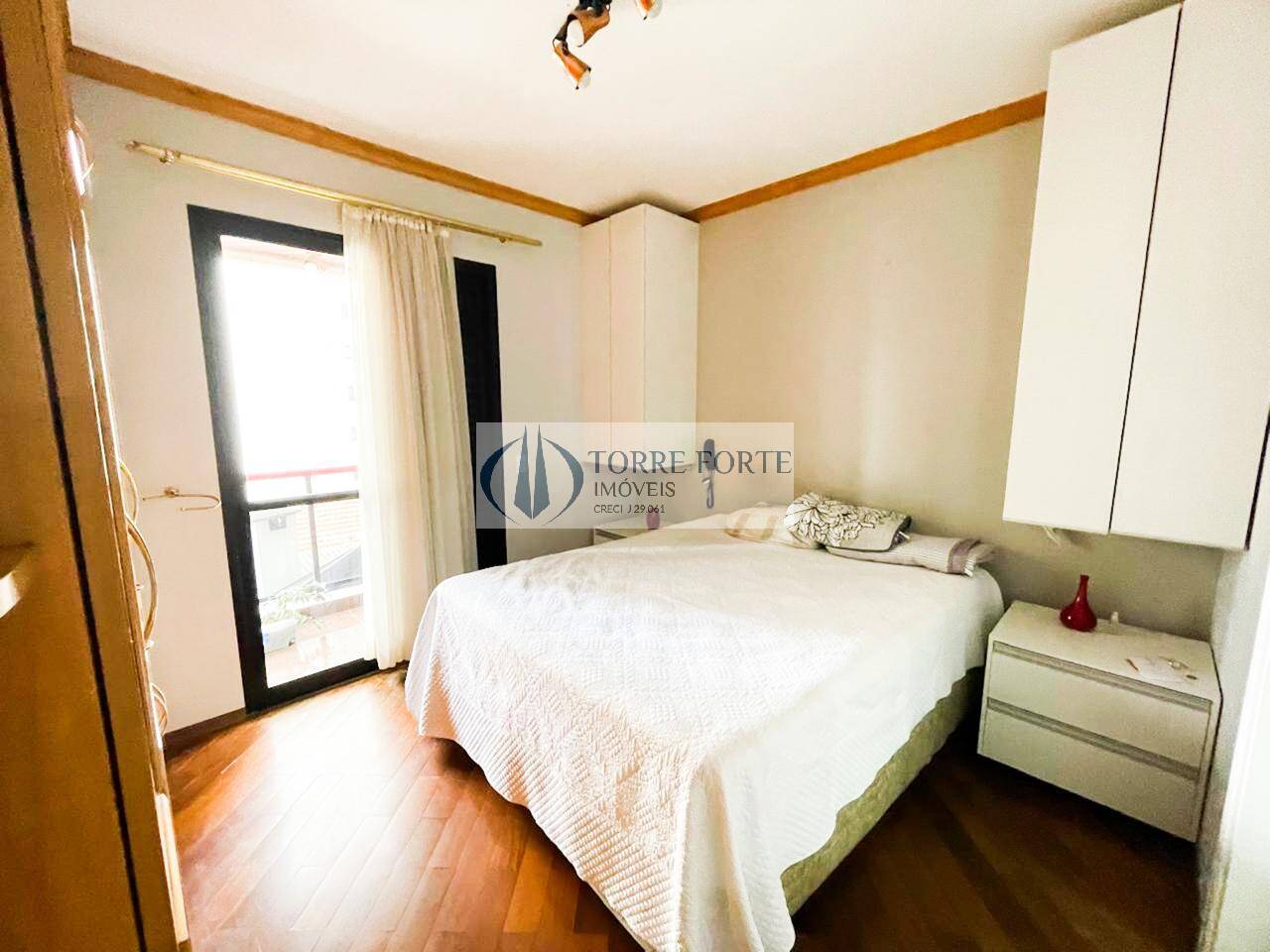 Apartamento à venda com 3 quartos, 147m² - Foto 17