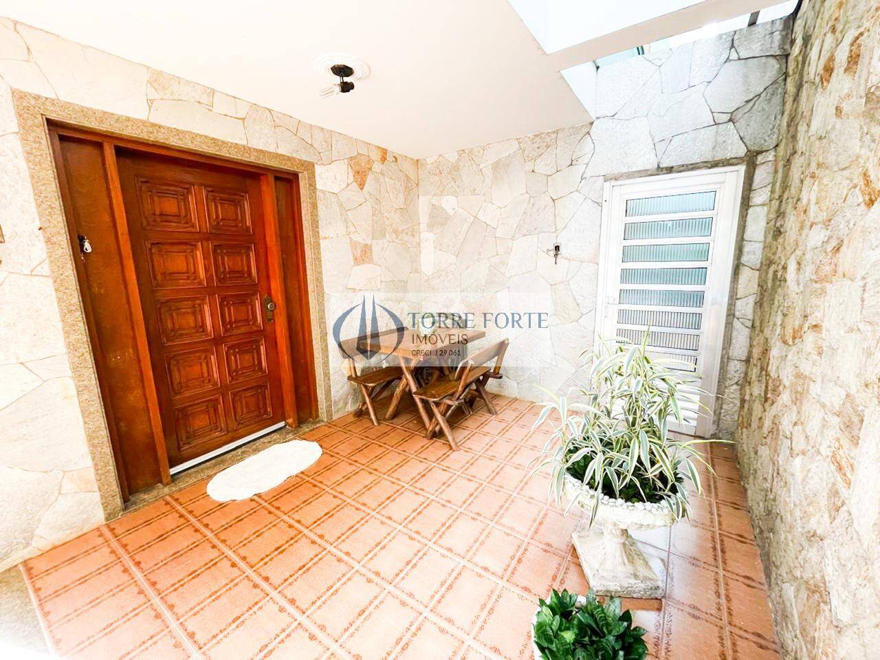 Casa à venda com 3 quartos, 158m² - Foto 4