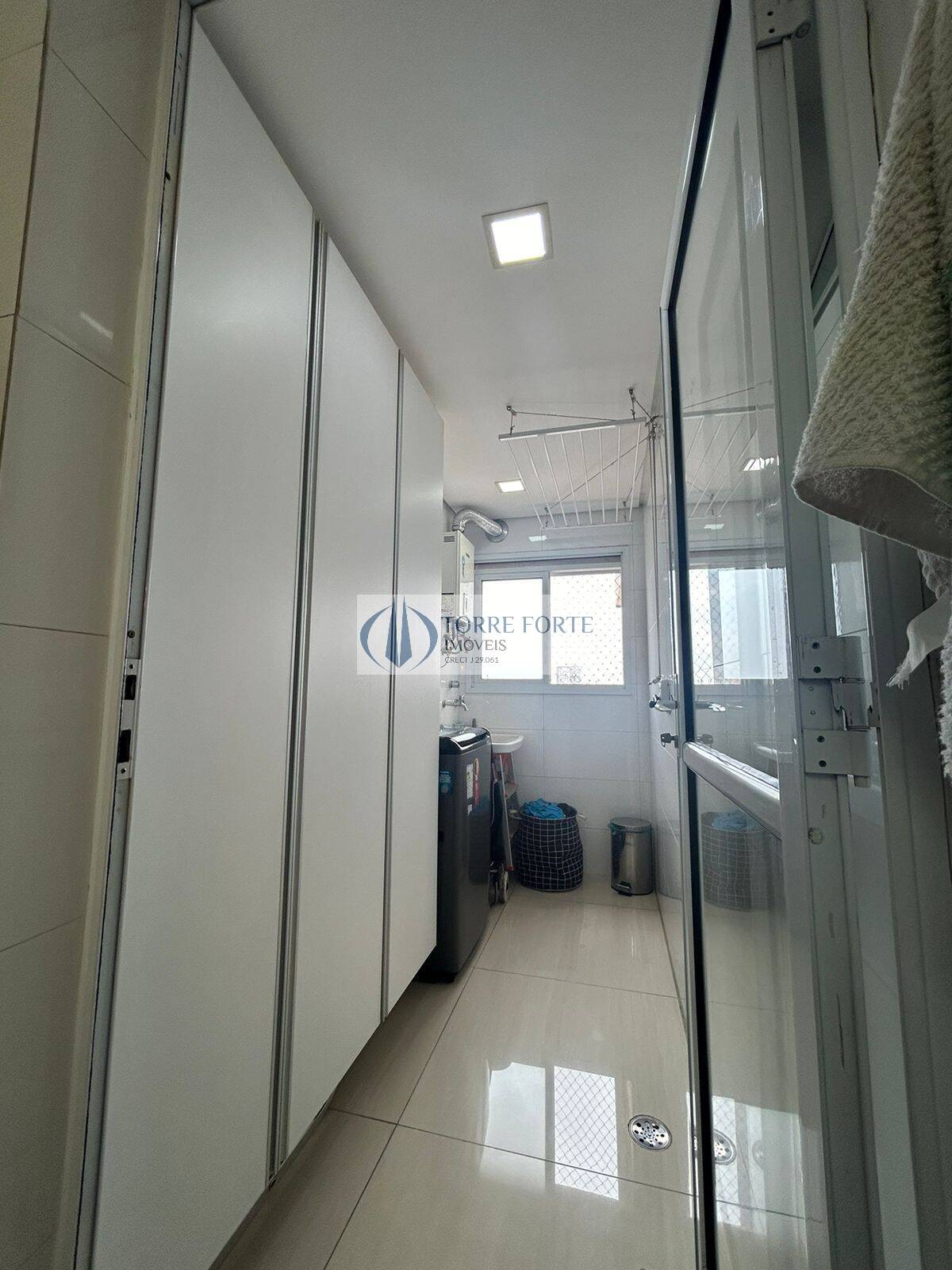 Apartamento à venda com 3 quartos, 99m² - Foto 32