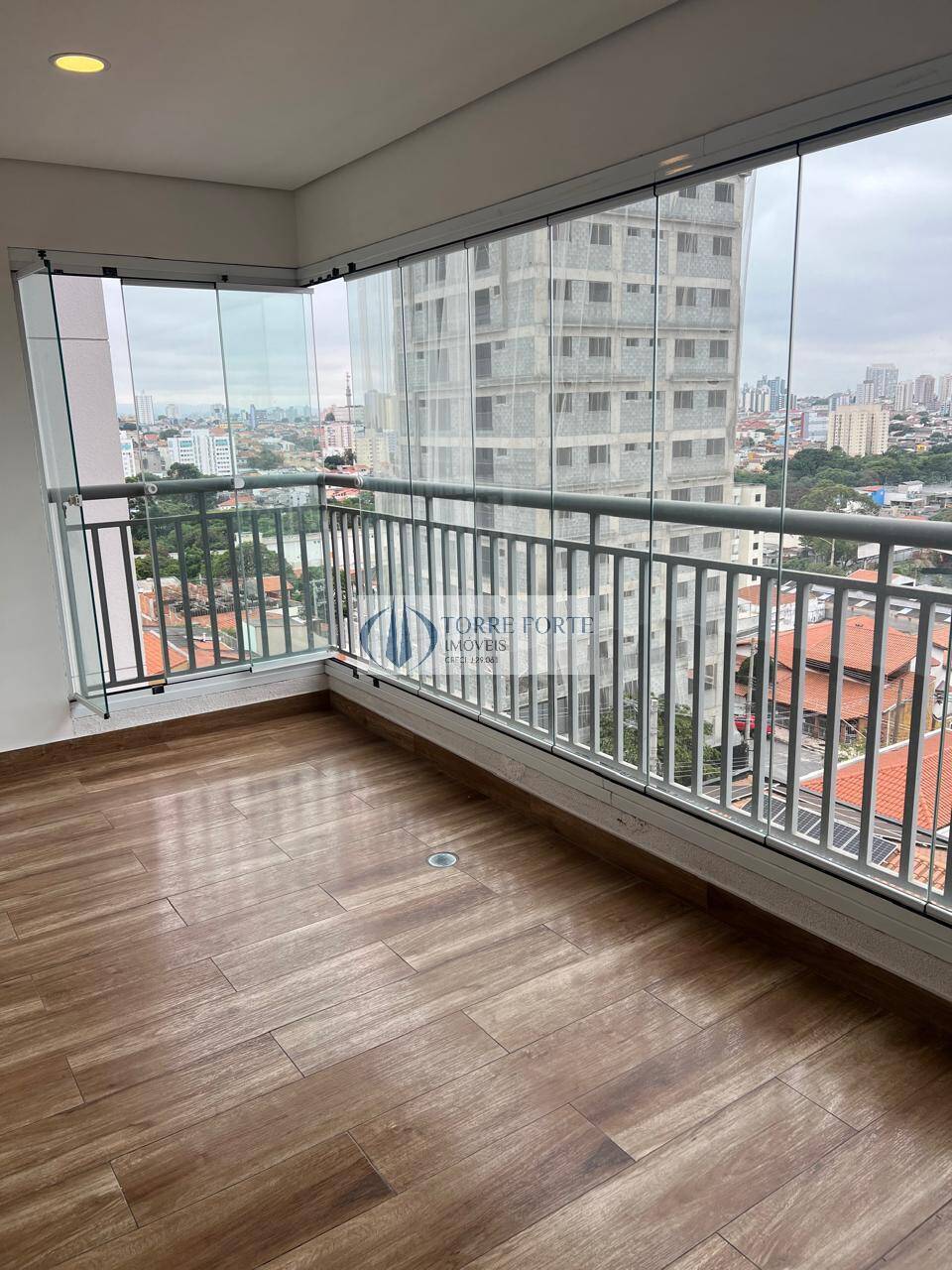 Apartamento à venda com 2 quartos, 70m² - Foto 1