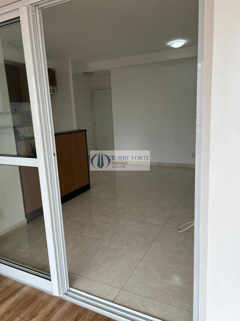 Apartamento à venda com 2 quartos, 70m² - Foto 11