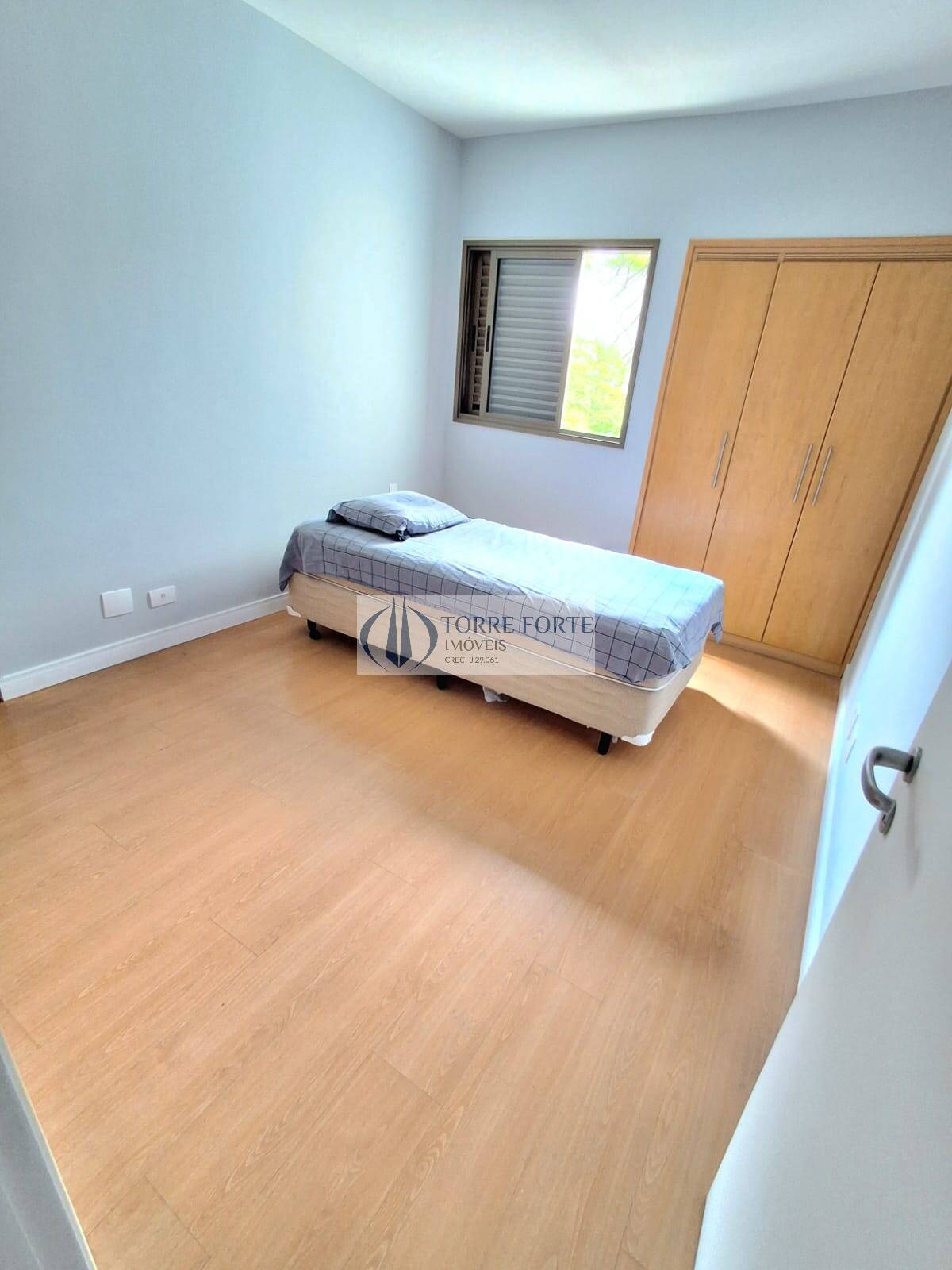 Apartamento à venda com 3 quartos, 106m² - Foto 13