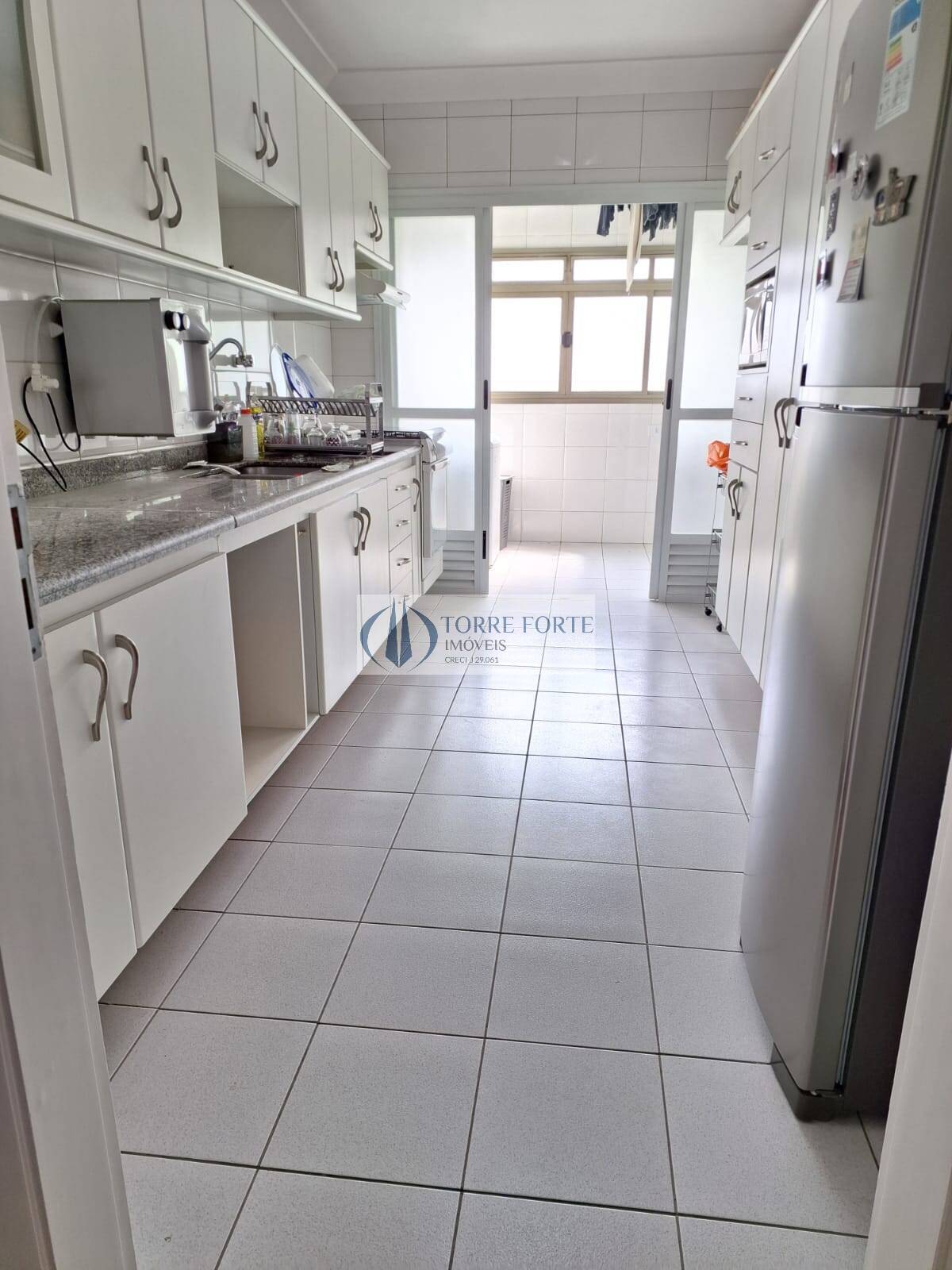 Apartamento à venda com 3 quartos, 106m² - Foto 15