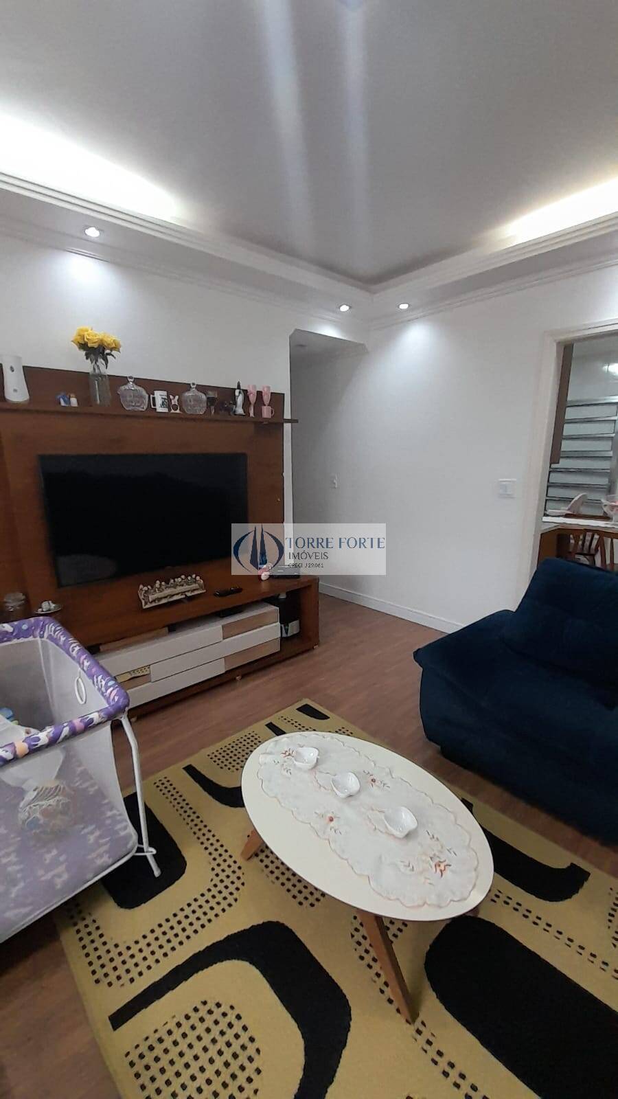 Apartamento à venda com 3 quartos, 104m² - Foto 2