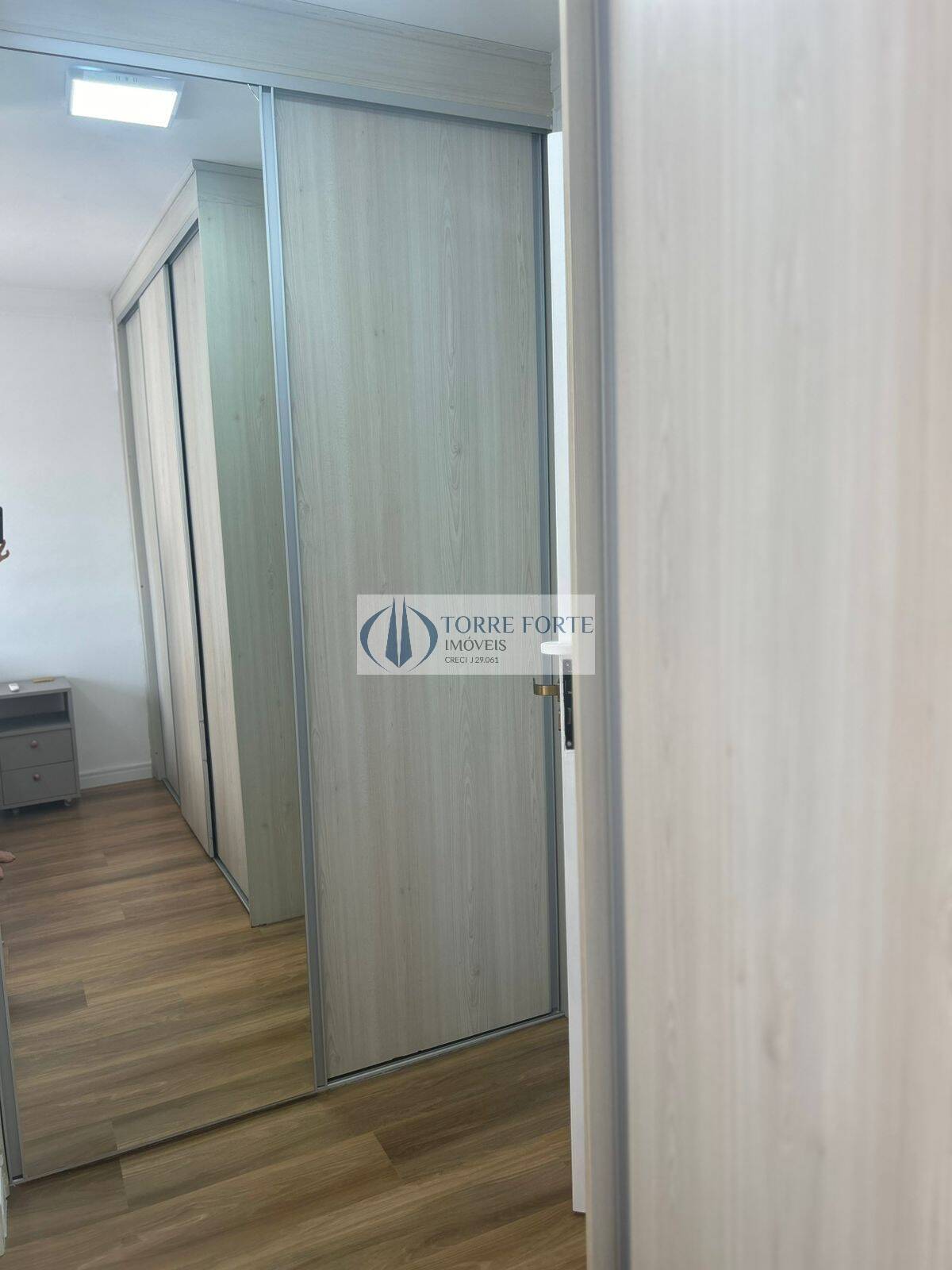 Apartamento à venda com 2 quartos, 79m² - Foto 10