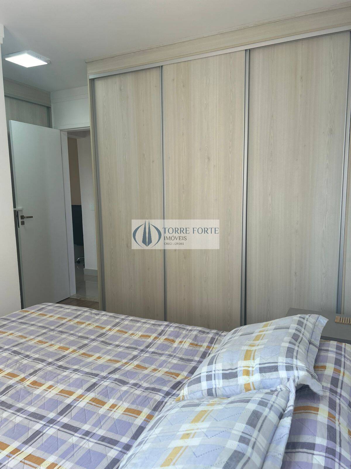 Apartamento à venda com 2 quartos, 79m² - Foto 9