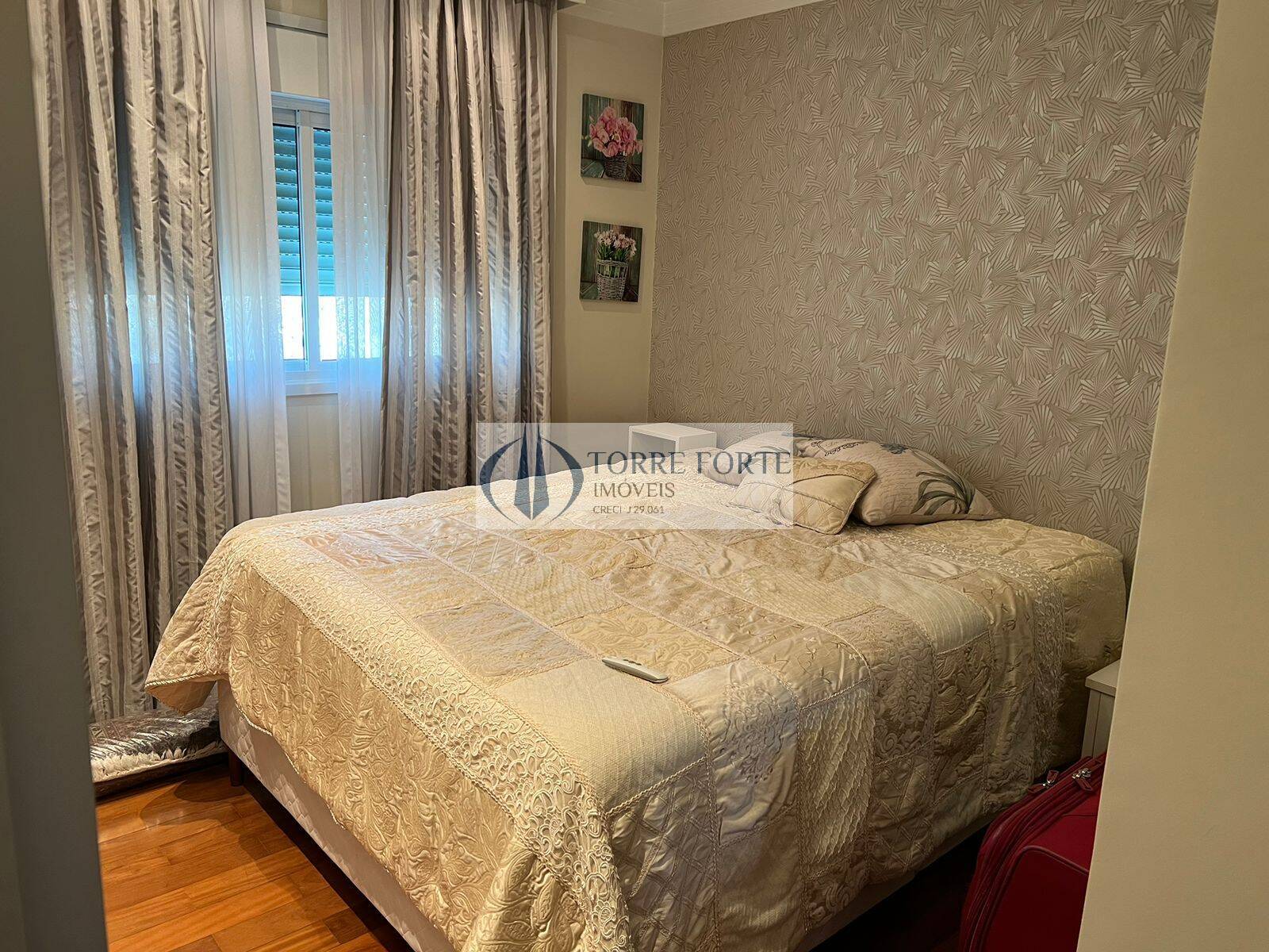 Apartamento à venda com 4 quartos, 225m² - Foto 16