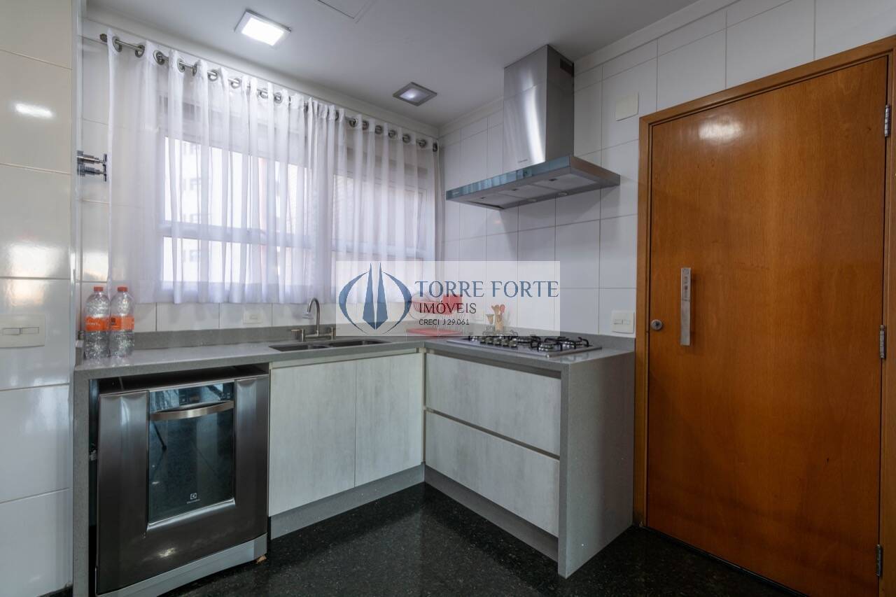 Apartamento à venda com 3 quartos, 200m² - Foto 21