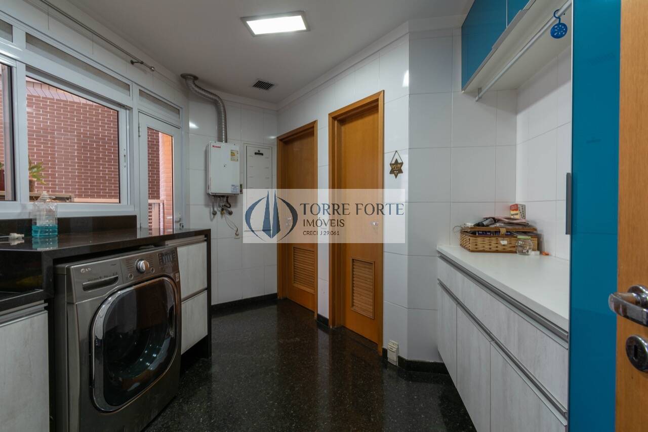 Apartamento à venda com 3 quartos, 200m² - Foto 23