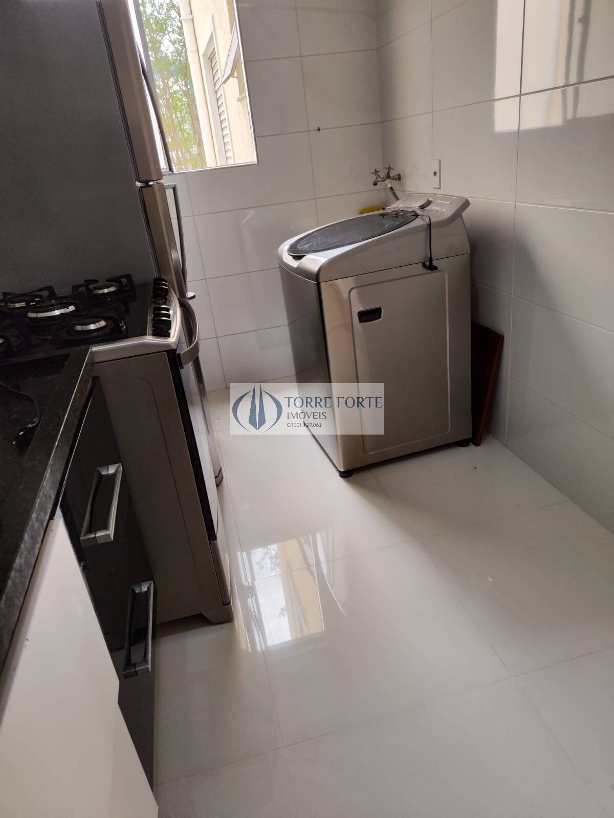 Apartamento à venda com 3 quartos, 55m² - Foto 3