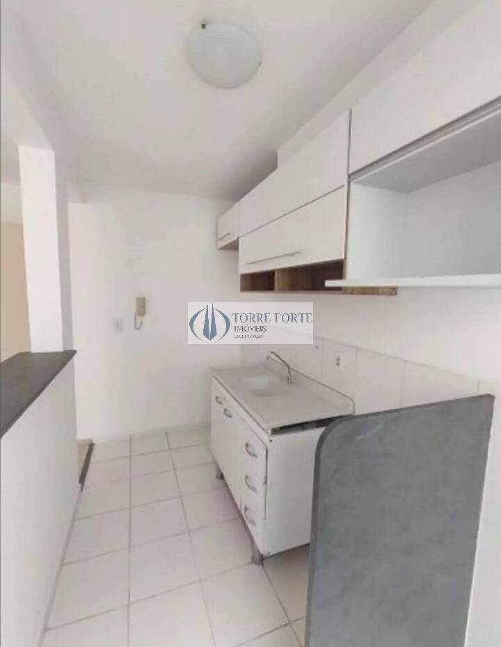 Apartamento para alugar com 2 quartos, 42m² - Foto 2