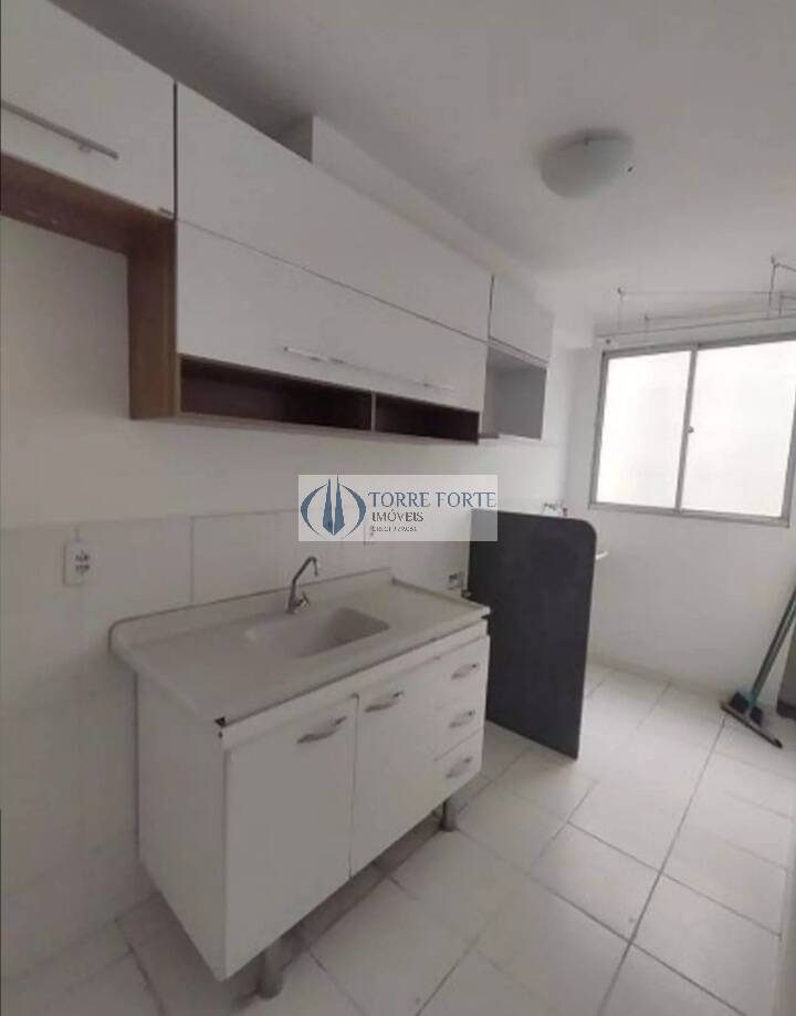 Apartamento para alugar com 2 quartos, 42m² - Foto 3