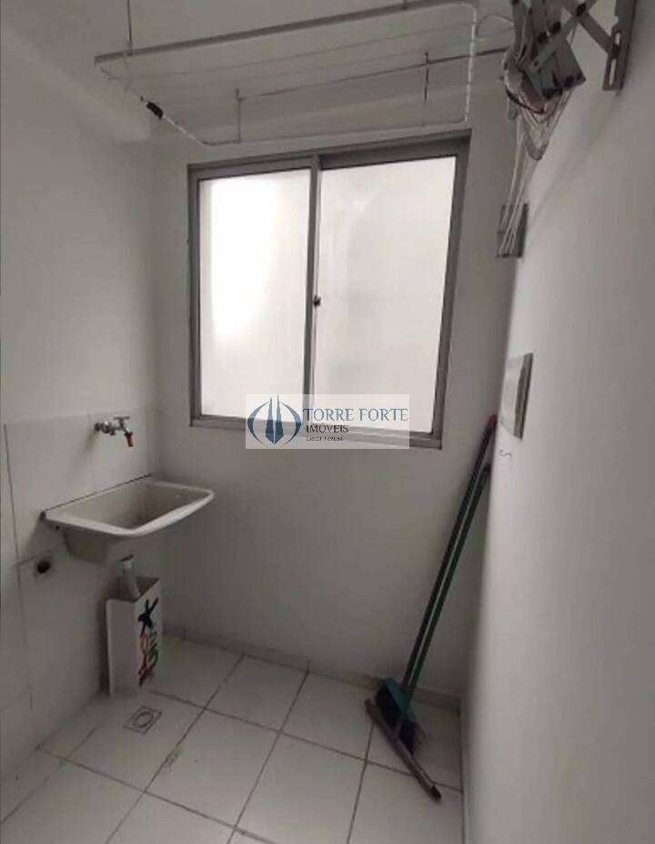 Apartamento para alugar com 2 quartos, 42m² - Foto 4