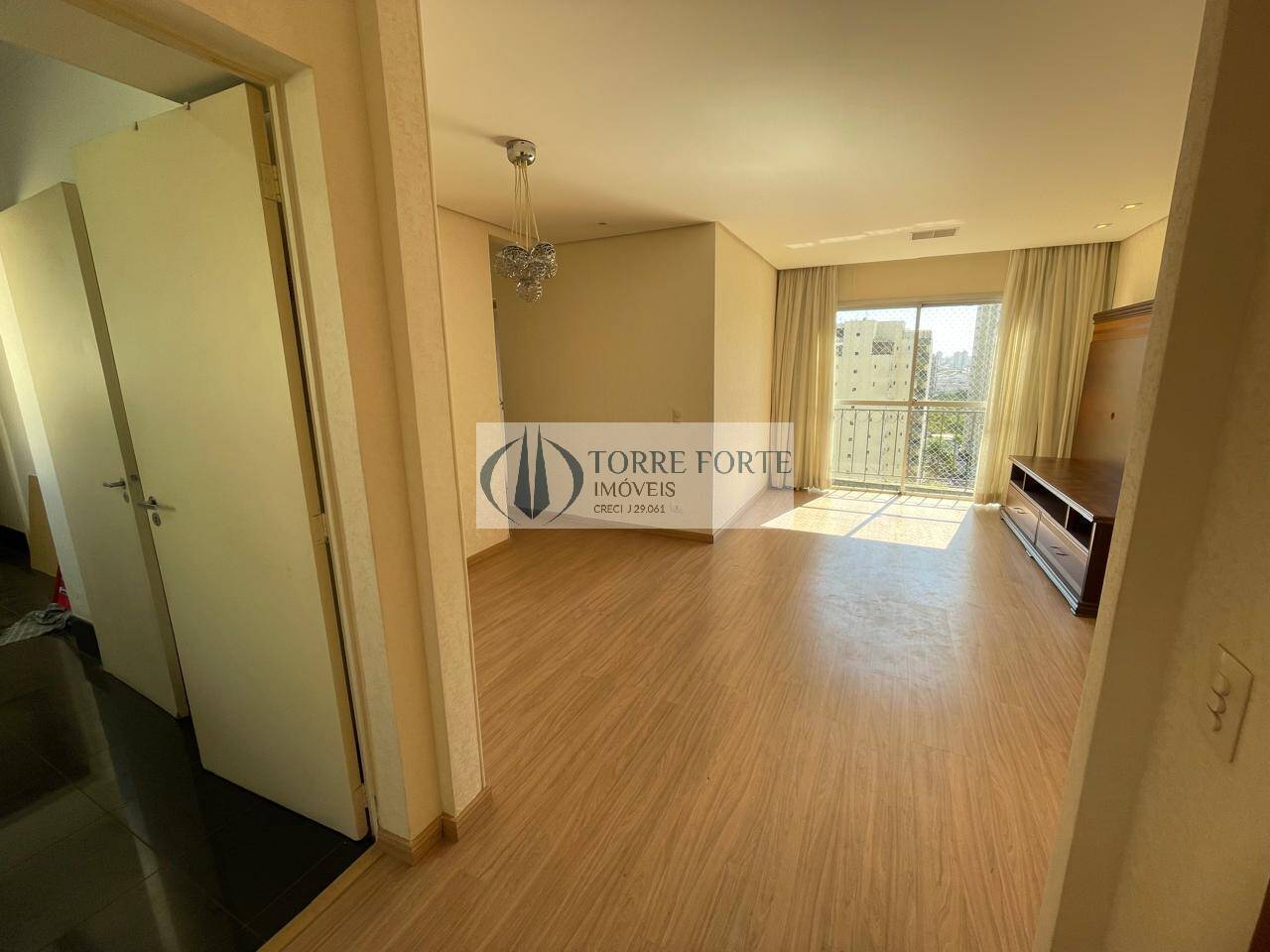 Apartamento à venda com 3 quartos, 70m² - Foto 1