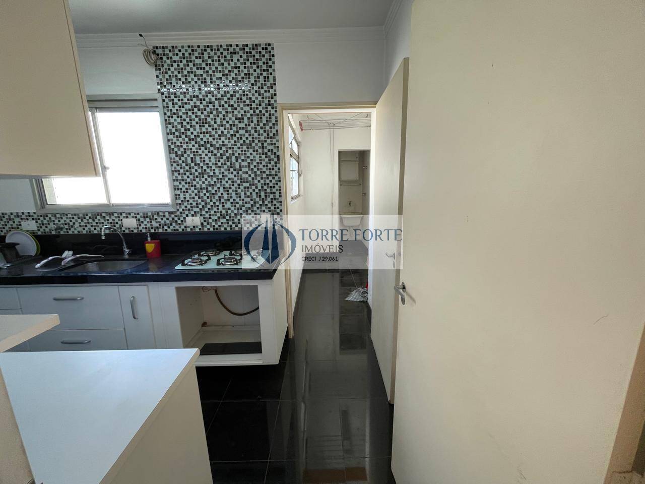 Apartamento à venda com 3 quartos, 70m² - Foto 3