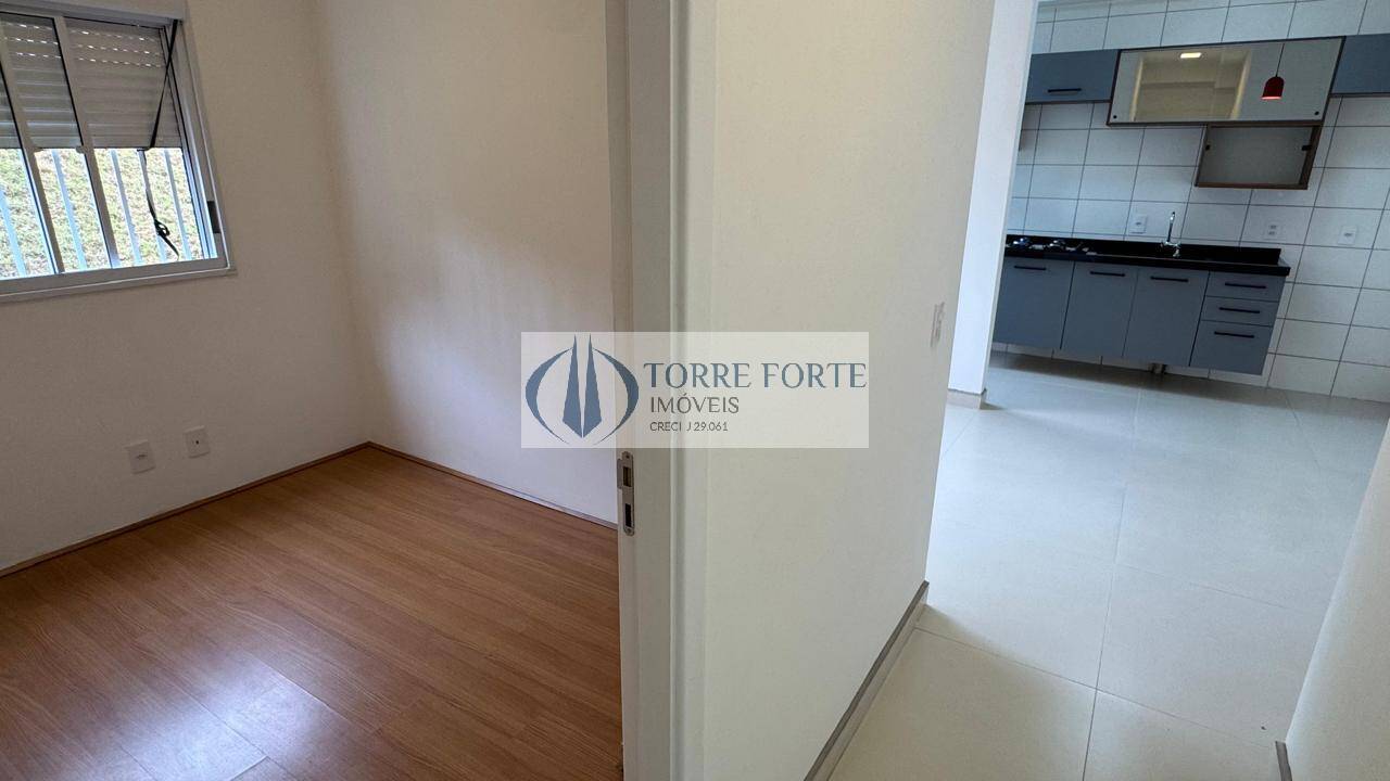 Apartamento à venda com 2 quartos, 45m² - Foto 11