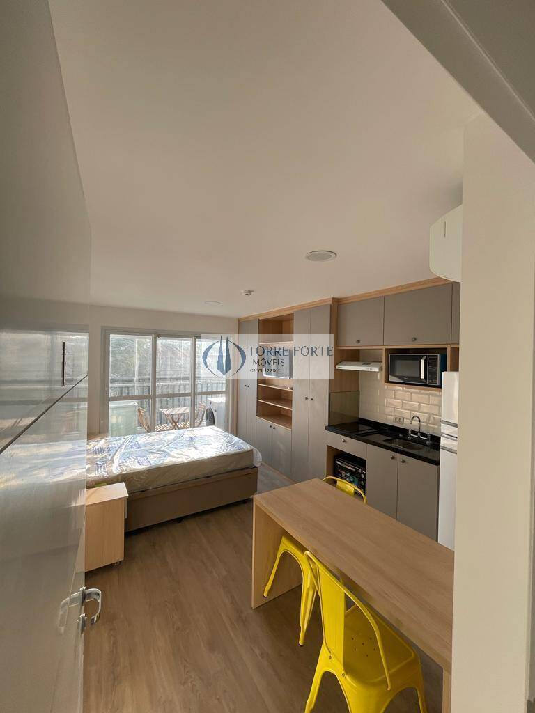 Apartamento à venda com 1 quarto, 24m² - Foto 2