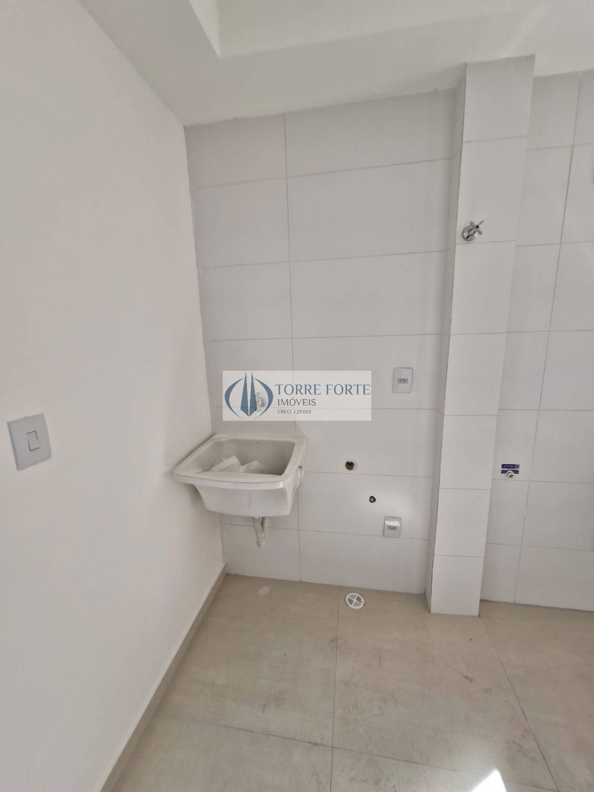 Apartamento à venda com 2 quartos, 40m² - Foto 20