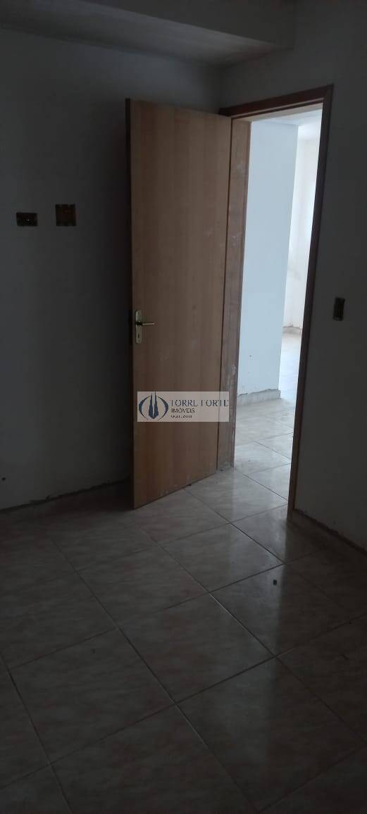 Apartamento à venda com 2 quartos, 40m² - Foto 3